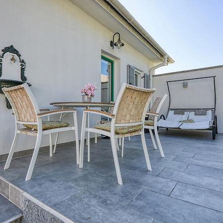 The Doors Boutique Apartments Mosonmagyaróvár Esterno foto