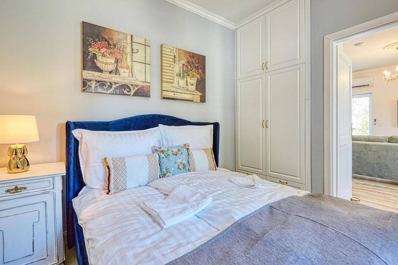 The Doors Boutique Apartments Mosonmagyaróvár Esterno foto