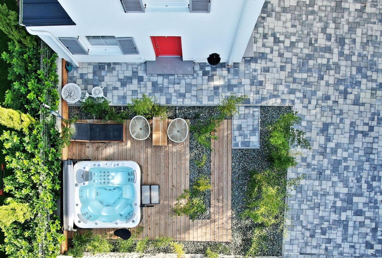 The Doors Boutique Apartments Mosonmagyaróvár Esterno foto