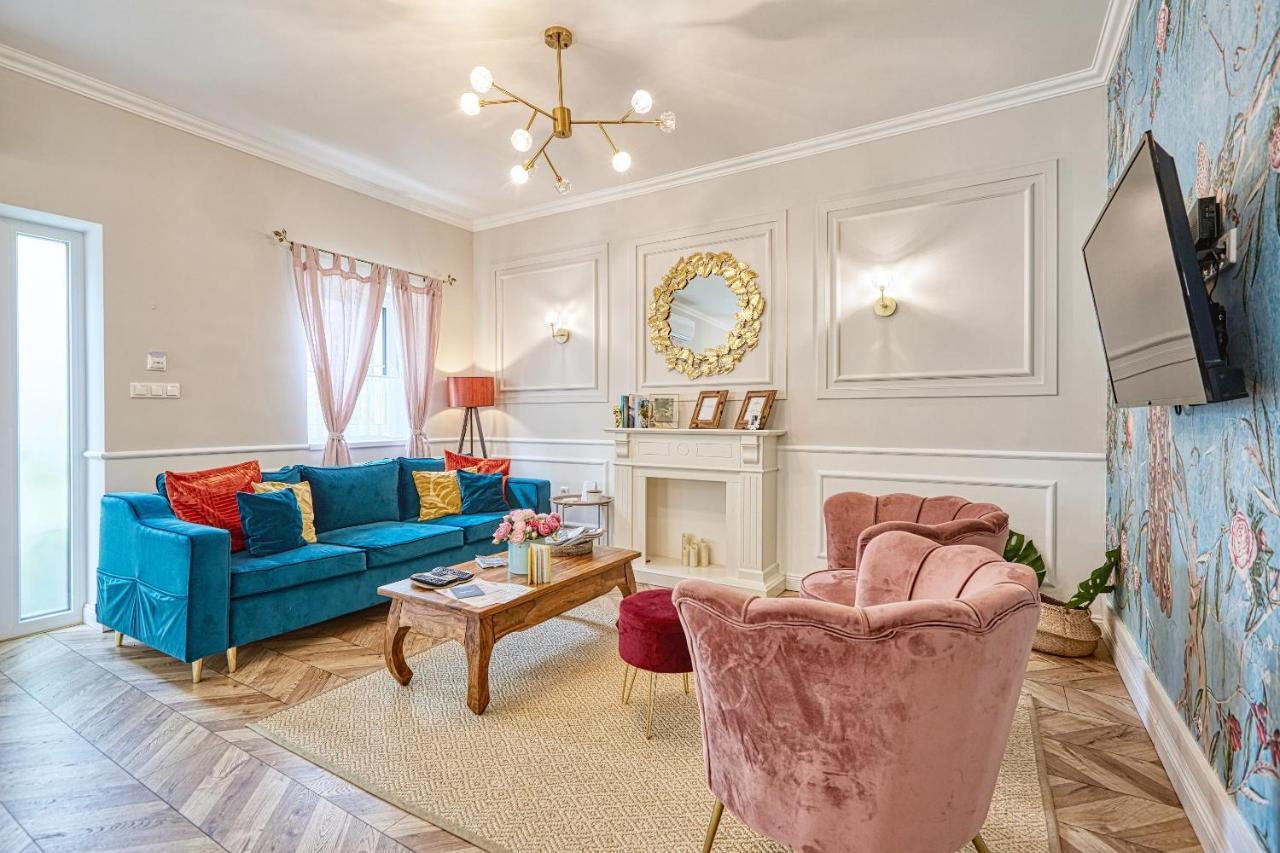 The Doors Boutique Apartments Mosonmagyaróvár Esterno foto